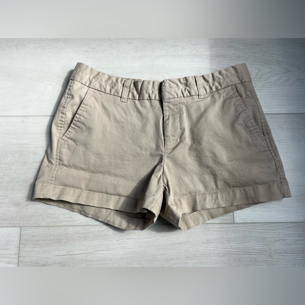 Gap Women's Size 4, chino  khaki shorts